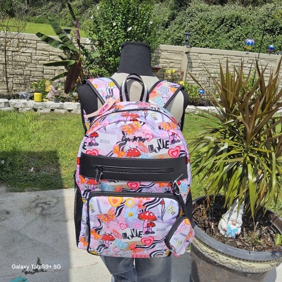 BETSEY JOHNSON OVERSIZE LUV BETSEY BACKPACK w/POUCH